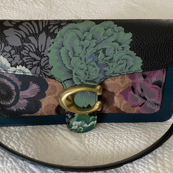 Handbags - NWT Coach Tabby 26